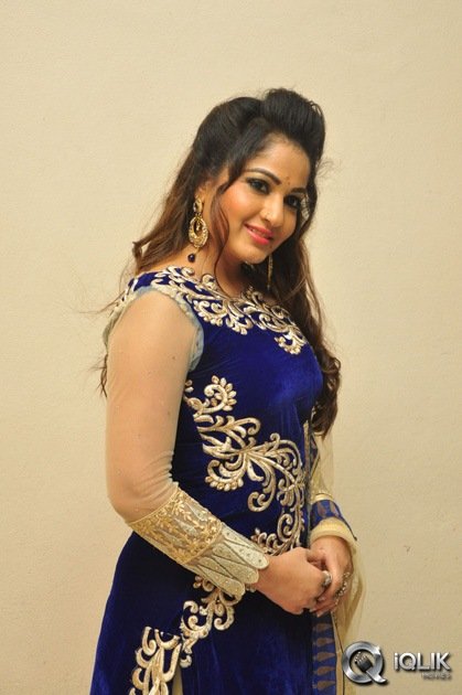 Madhavi-Latha-At-Iddaram-Movie-Audio-Launch